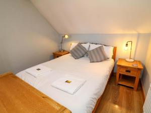 En eller flere senge i et værelse på 6 Brook Court