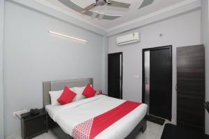 ガーズィヤーバードにあるHotel O Athithiのギャラリーの写真