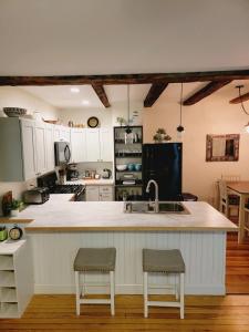 Η κουζίνα ή μικρή κουζίνα στο Cozy Place with Outdoor Space for Pets