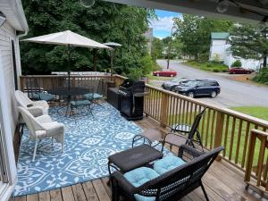 Χώρος καθιστικού στο Cozy Place with Outdoor Space for Pets