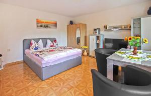 Voodi või voodid majutusasutuse Doppelhaushälfte Waren Müritz toas