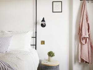 Postel nebo postele na pokoji v ubytování Eden Hall Cottage + 10 fotografií