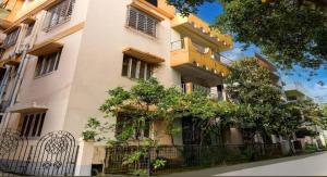 El edificio en el que está la casa de huéspedes