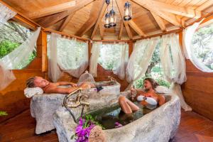 Vonkajšia záhrada v ubytovaní Hotel Cala Caterina