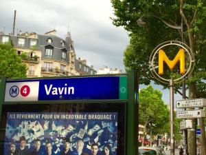パリにあるオテル ルノワール モンパルナスのギャラリーの写真
