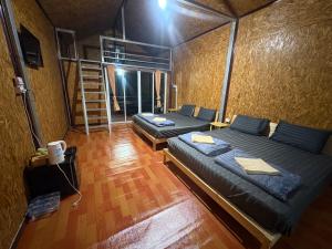 Zona de estar de COOL CAMPING-Khun Khao1 38 fotos más