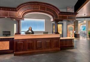 Vstupní hala nebo recepce v ubytování Inn & Suites Baltimore Downtown/Inner Harbor