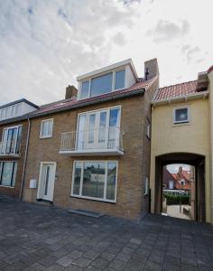 Budova, kde se apartmán nachází + 37 fotografií