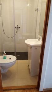 Kúpeľňa v ubytovaní Spa Apartamenty Lidzbark