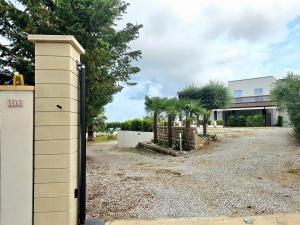 Vườn quanh Imperial