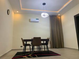 Gambar di galeri bagi Bim Sparkles Stay di Wuse