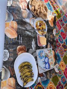 Φαγητό σε αυτό το πλωτό κατάλυμα ή κάπου εκεί κοντά