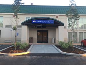 Fasadas ar įėjimas į apgyvendinimo įstaigą Americas Best Value Inn & Suites-Boise