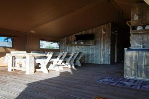 Fotografie z fotogalerie ubytování Pleasant tent with swimming pool v destinaci Fermo + 46 fotografií