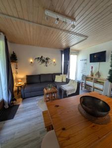 Χώρος καθιστικού στο Les Chalets de Mel