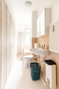 Φωτογραφία από το άλμπουμ του Private Room in 2 rooms flat, 15mins direct U-Bahn to Hbf στο Αμβούργο