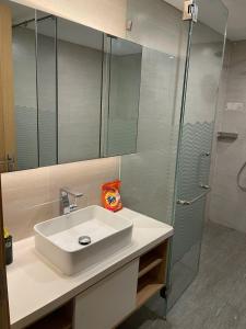Ένα μπάνιο στο Zen Diamond căn hộ 2pn Đà Nẵng