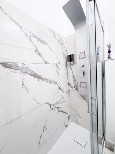 Ένα μπάνιο στο Sister's House +40 φωτογραφίες