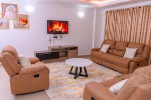 Φωτογραφία από το άλμπουμ του Midview σε Νακούρου