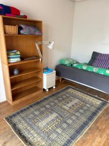 Φωτογραφία από το άλμπουμ του Genbrugsfabrikkens Tiny apartment σε Holbæk