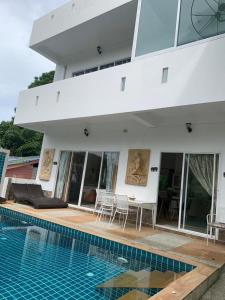 Πισίνα στο ή κοντά στο Studio du Bonheur Mer et Nature Rawai beach