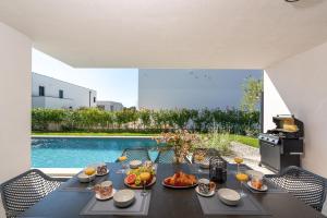 Jídlo v vily nebo okolí