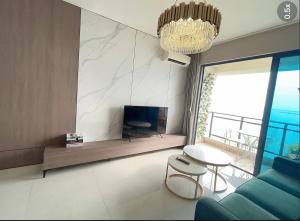 Μια τηλεόραση ή/και κέντρο ψυχαγωγίας στο 精装修 2 房公寓