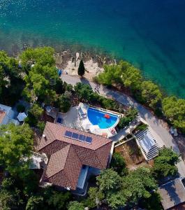 Kolam renang di atau dekat dengan Beautiful Hvar Villa 4 Bedrooms Villa Stone Pine Private Infinity Pool & Stunning Sea Views Vrboska