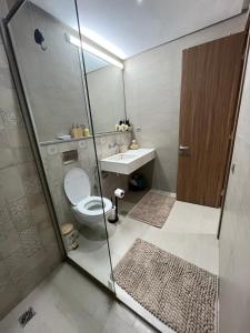 Ένα μπάνιο στο Appart Chic and Cosy, proche Gueliz