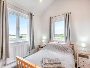 Ένα ή περισσότερα κρεβάτια σε δωμάτιο στο Lodge 1 - Uk44642 +10 φωτογραφίες
