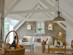 Ruang duduk di Willow Barn
