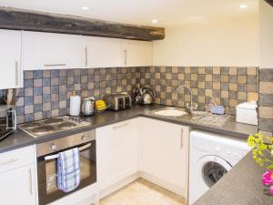Gallery image of West Granary - 28957 in Eye