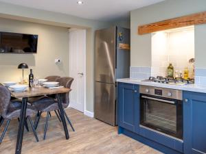 Köök või kööginurk majutusasutuses Pass the Keys Charming 2 Bed Townhouse Short Walk To The River