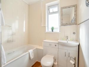Un baño de The Suite - Uk34007