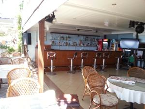 Restoranas ar kita vieta pavalgyti apgyvendinimo įstaigoje Deniz Hotel