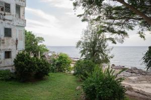 Una vista del océano desde una casa en Bangsaen Kaze, en Chonburi