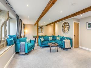 Khu vực ghế ngồi tại Bolster Moor Barn