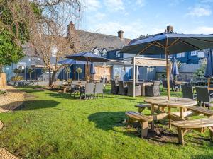 Κήπος έξω από το The Bluebell Country Inn