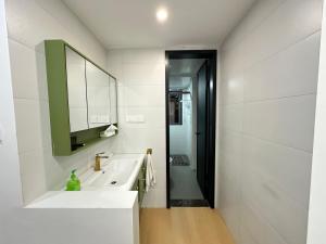 Ένα μπάνιο στο Huigu Apartment +10 φωτογραφίες