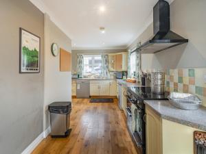 Η κουζίνα ή μικρή κουζίνα στο West End Farm Lodge