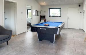 Τραπέζι μπιλιάρδου στο Stunning Home In Ebeltoft With Sauna +23 φωτογραφίες