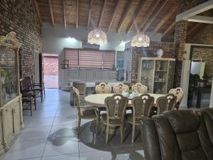 Η κουζίνα ή μικρή κουζίνα στο Chandané Guesthouse