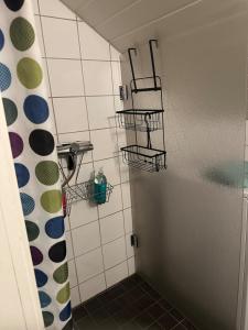 Ένα μπάνιο στο Loft apartment in the heart of Kirkenes
