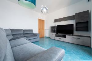 Μια τηλεόραση ή/και κέντρο ψυχαγωγίας στο Da Benny Seaview