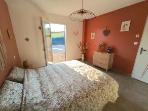 Postel nebo postele na pokoji v ubytování Gite spa et sauna privatifs proche baie de somme