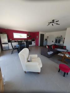 Ruang duduk di Villa M Vallon Pont d'arc +4 gambar