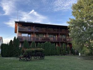 Κήπος έξω από το Casa Bazna