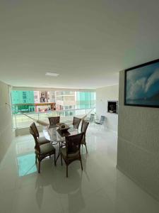 Et tv og/eller underholdning på Pura vida + 36 billeder