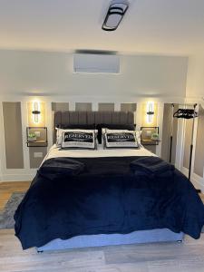 Katil atau katil-katil dalam bilik di Stylish Garden pod lodges