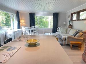 Ruang duduk di 5 star holiday home in YSTAD +27 gambar